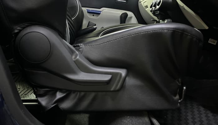 2024 Maruti IGNIS DELTA 1.2 AMT, Petrol, Automatic, 7,087 km, Driver Side Adjustment Panel