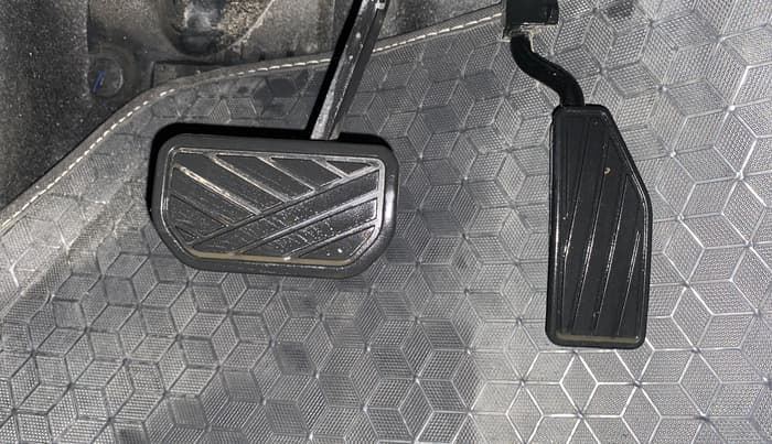2024 Maruti IGNIS DELTA 1.2 AMT, Petrol, Automatic, 7,087 km, Pedals