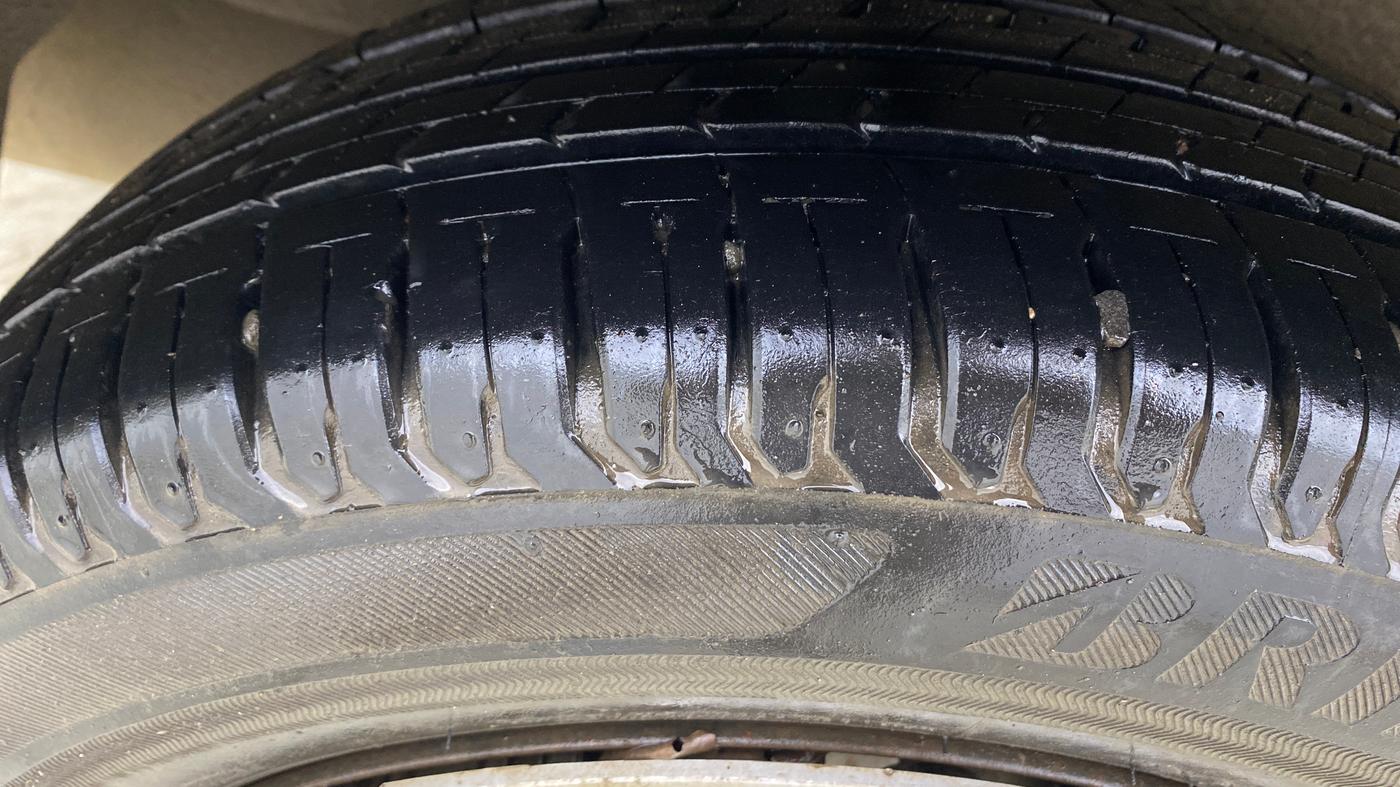 2022 Maruti Ertiga VXI SHVS, Petrol, Manual, 9,786 km, Right Rear Tyre Tread