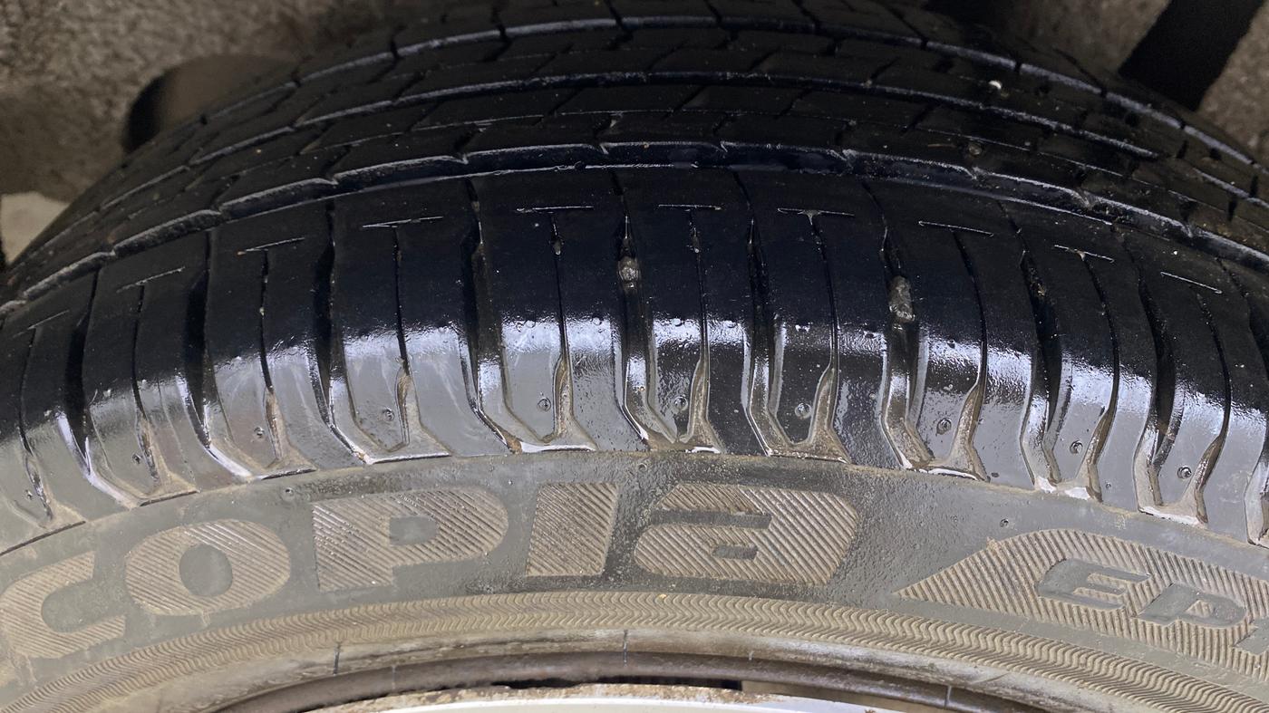 2022 Maruti Ertiga VXI SHVS, Petrol, Manual, 9,786 km, Left Rear Tyre Tread
