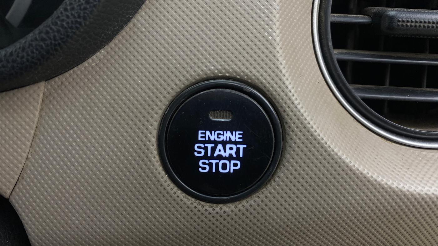 2016 Hyundai Grand i10 ASTA (O) AT 1.2 KAPPA VTVT, CNG, Automatic, 1,17,677 km, Keyless Start/ Stop Button