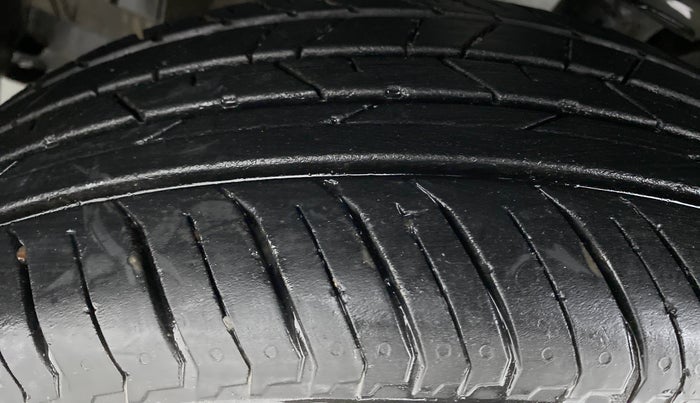 2021 Renault Kiger RXT 1.0 AMT, Petrol, Automatic, 10,893 km, Left Front Tyre Tread
