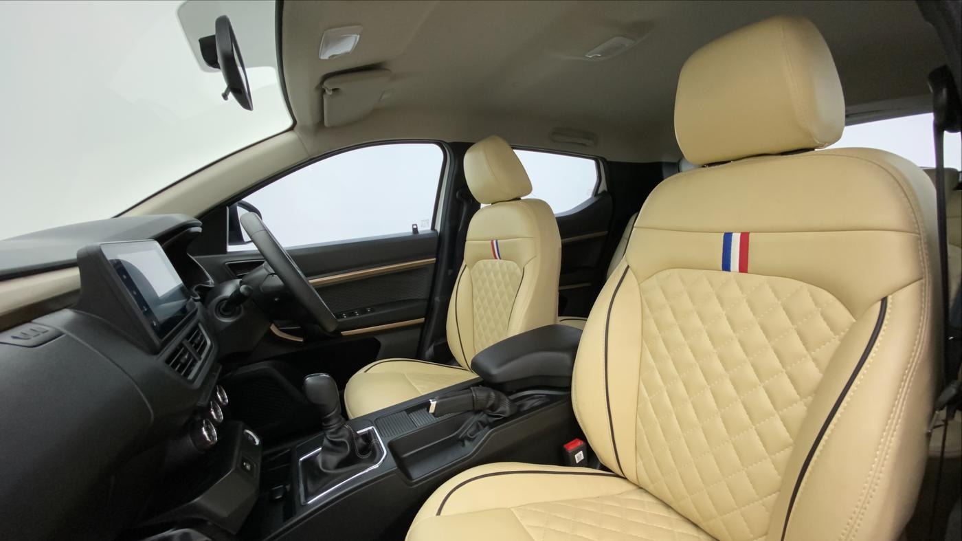 2021 Renault Kiger RXT 1.0 AMT, Petrol, Automatic, 10,893 km, Right Side Front Door Cabin