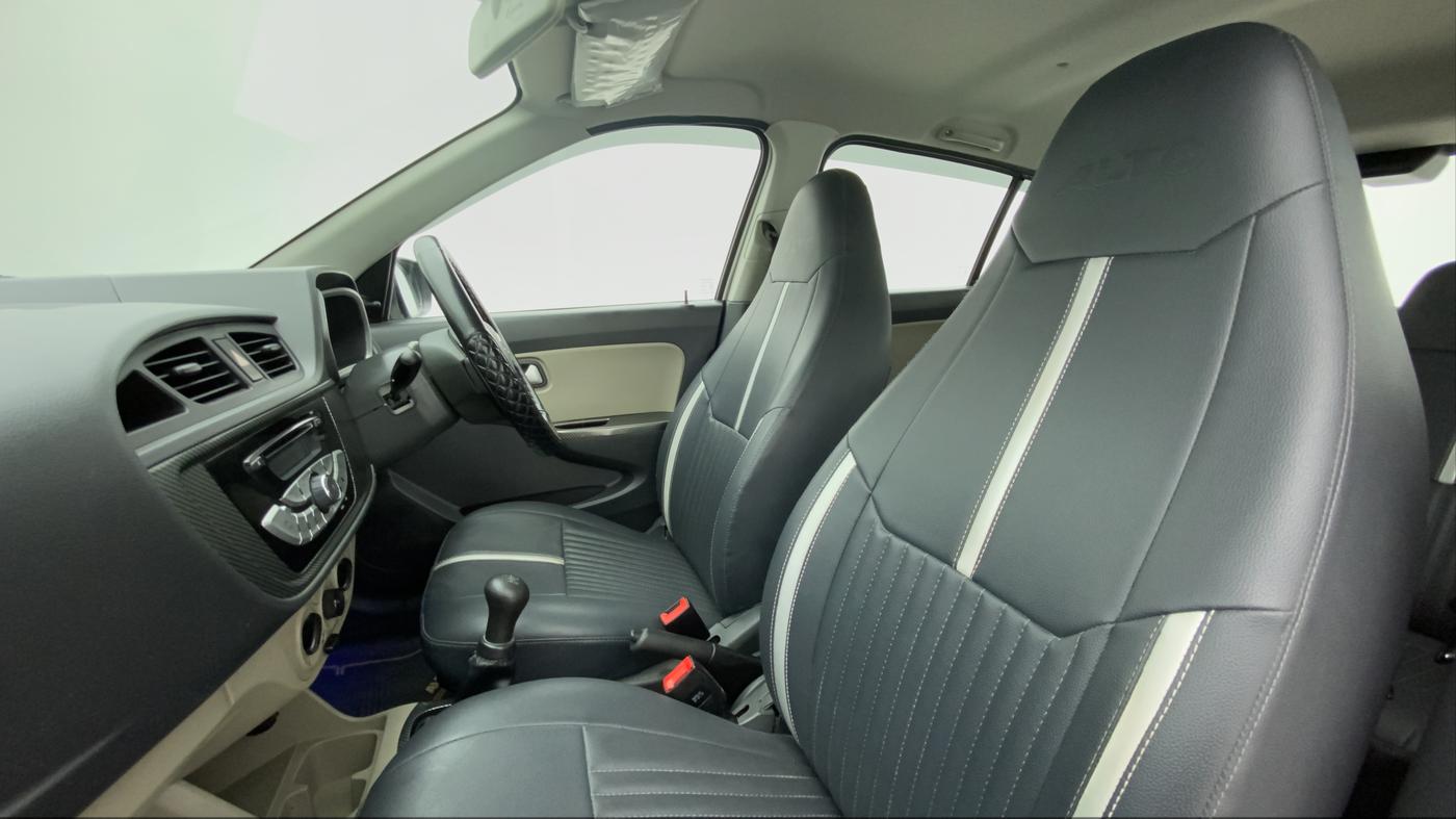 2017 Maruti Alto K10 VXI P, Petrol, Manual, 27,805 km, Right Side Front Door Cabin