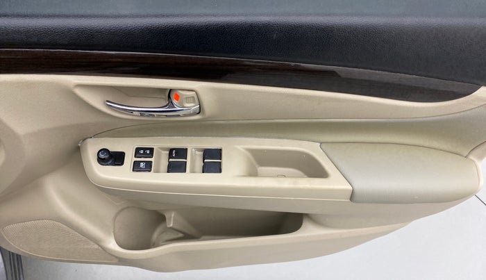 2018 Maruti Ciaz ALPHA 1.3 DDIS SHVS, Diesel, Manual, 53,684 km, Driver Side Door Panels Control