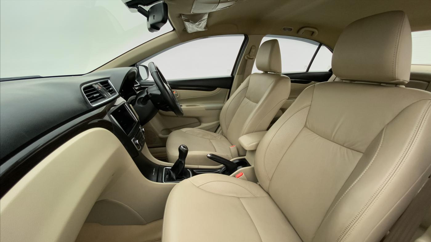 2018 Maruti Ciaz ALPHA 1.3 DDIS SHVS, Diesel, Manual, 53,684 km, Right Side Front Door Cabin