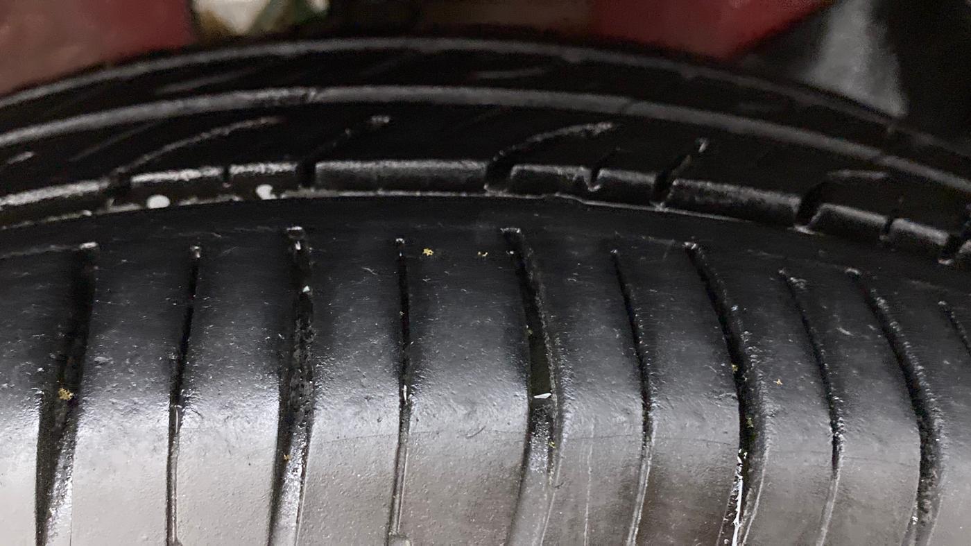 2016 Honda Brio S MT, Petrol, Manual, 57,617 km, Right Front Tyre Tread