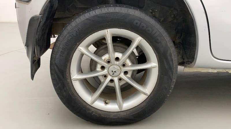 2012 Toyota Etios Liva GD, Diesel, Manual, 79,336 km, Right Rear Wheel