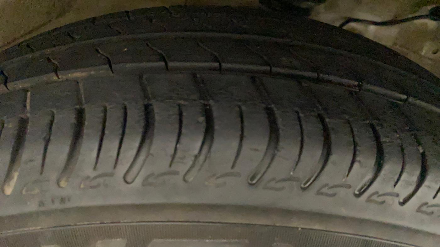 2021 Maruti S PRESSO VXI PLUS AMT, Petrol, Automatic, 27,012 km, Right Rear Tyre Tread