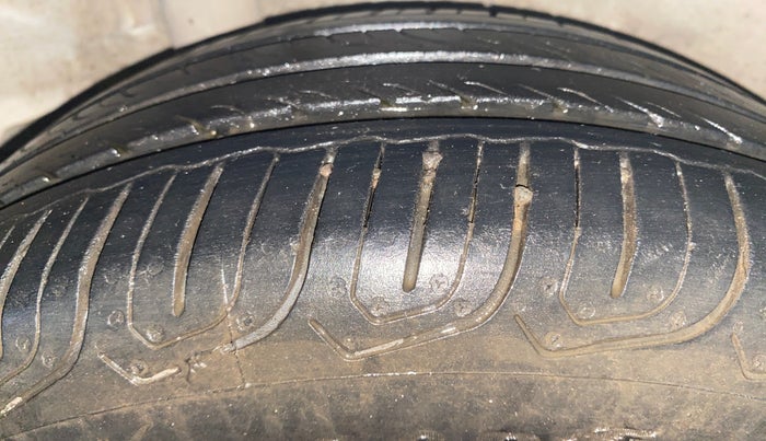 2016 Honda Amaze 1.2L I-VTEC S AT, Petrol, Automatic, 53,658 km, Right Rear Tyre Tread