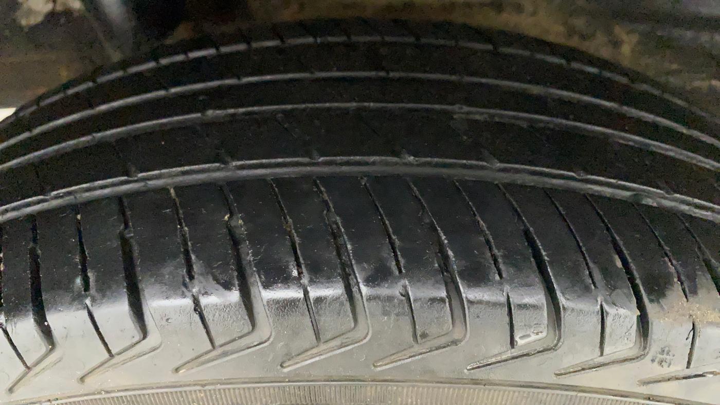 2021 Maruti New Wagon-R LXI CNG 1.0, CNG, Manual, 54,602 km, Right Rear Tyre Tread