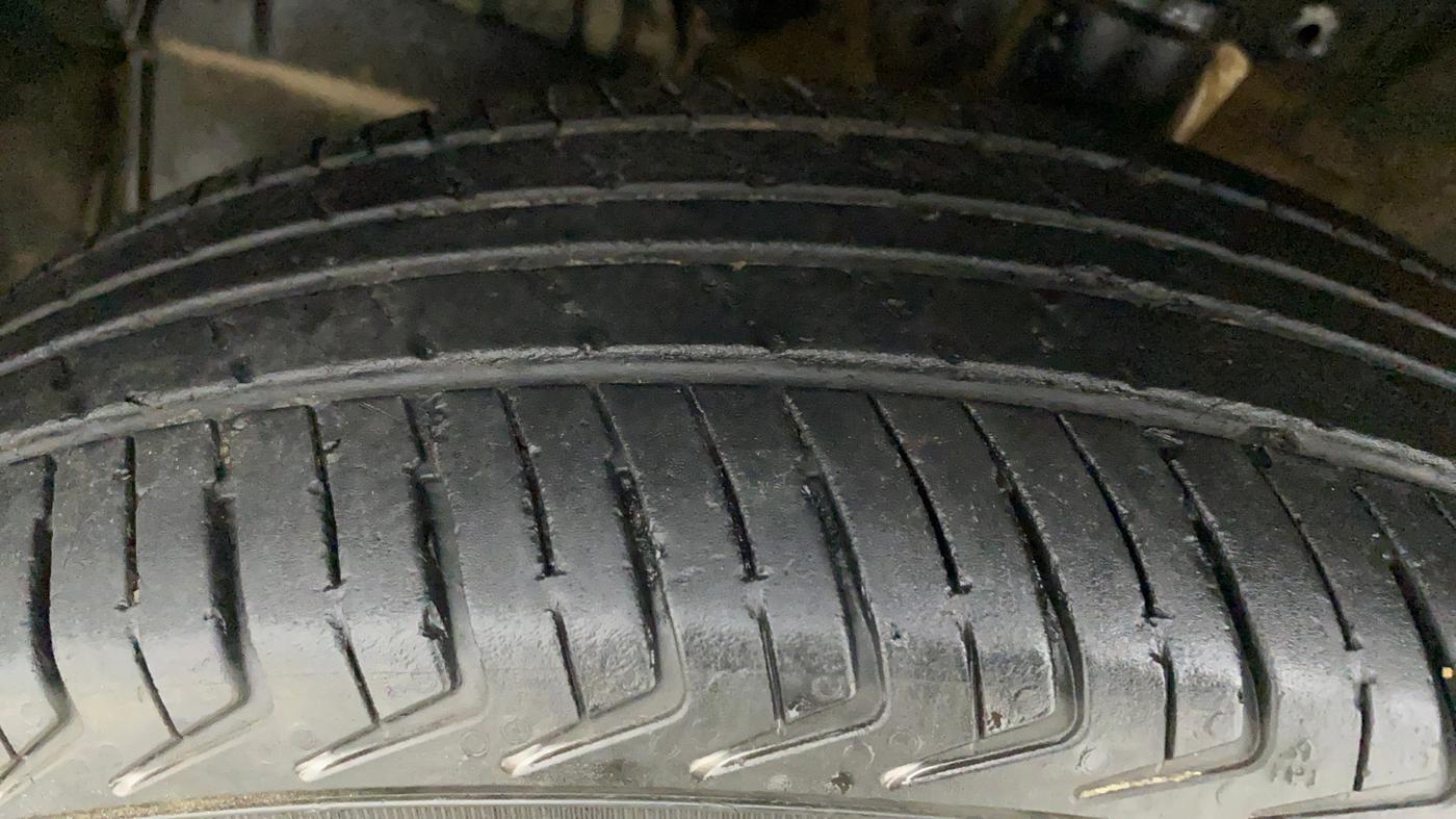 2021 Maruti New Wagon-R LXI CNG 1.0, CNG, Manual, 54,602 km, Left Front Tyre Tread