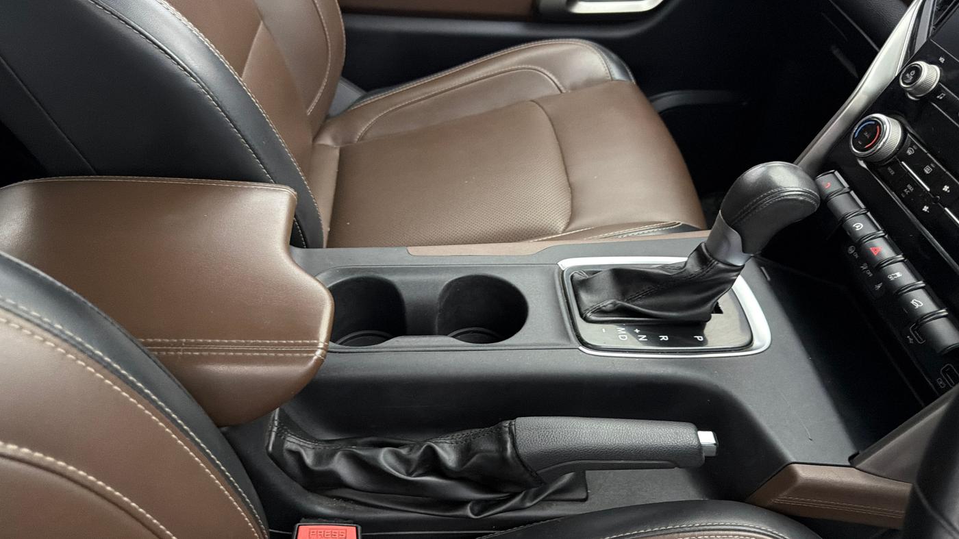 2023 Mahindra SCORPIO-N Z8 PETROL AT 7 STR, Petrol, Automatic, 1,00,822 km, Gear Lever