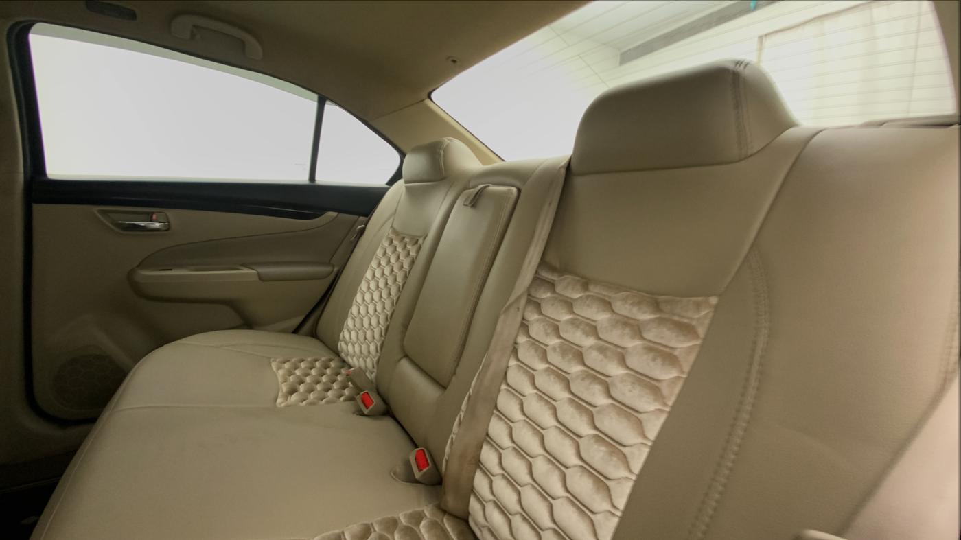 2017 Maruti Ciaz ZETA DIESEL 1.3, Diesel, Manual, 90,677 km, Right Side Rear Door Cabin