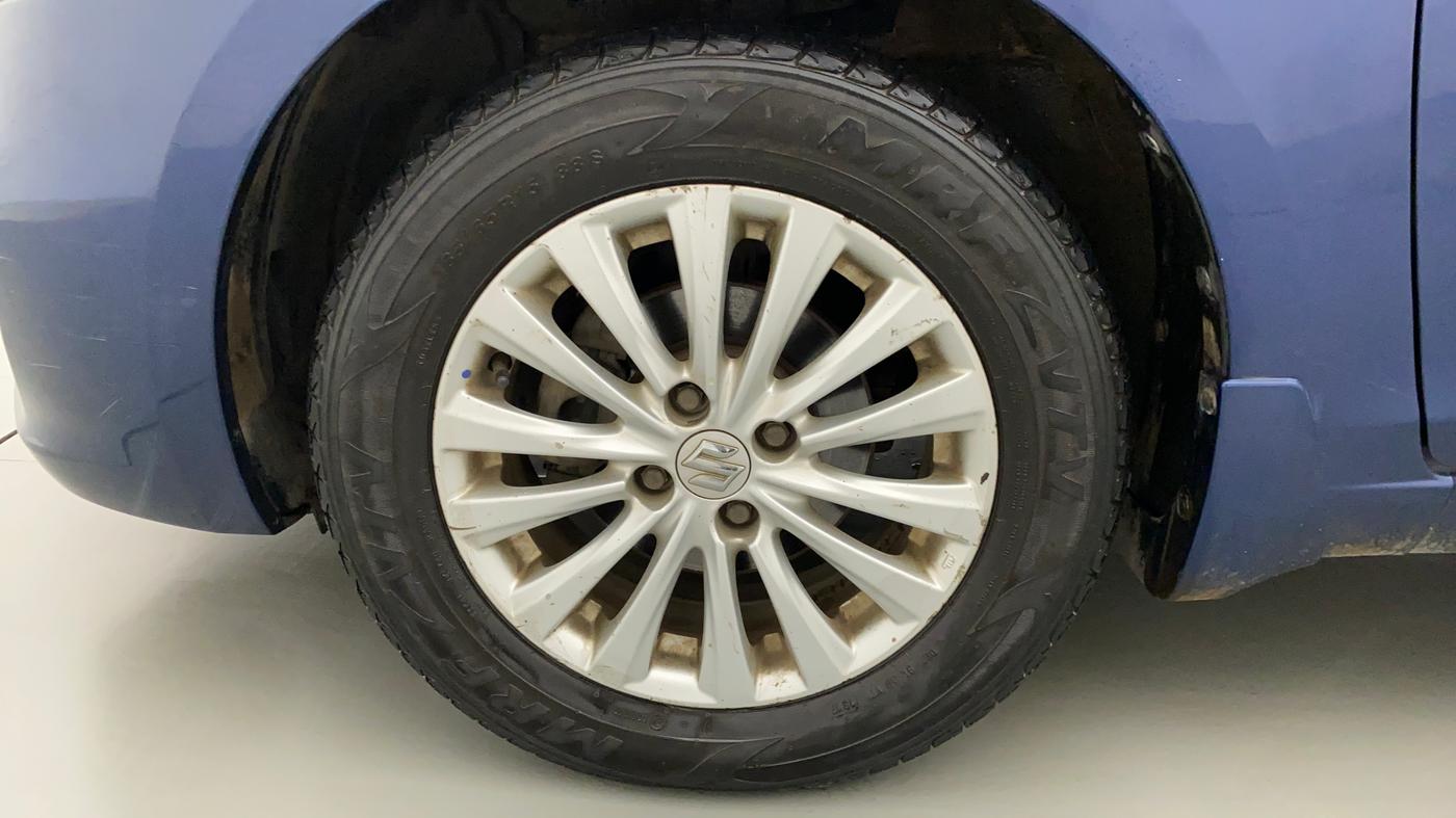 2017 Maruti Ciaz ZETA DIESEL 1.3, Diesel, Manual, 90,677 km, Left Front Wheel
