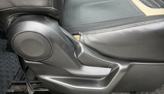 2019 Maruti New Wagon-R VXI 1.0, Petrol, Manual, 9,187 km, Driver Side Adjustment Panel