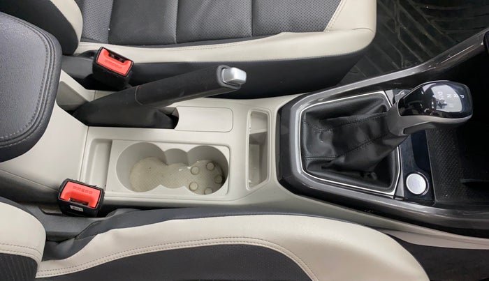 2023 Volkswagen TAIGUN TOPLINE 1.0 TSI AT, Petrol, Automatic, 34,544 km, Gear Lever