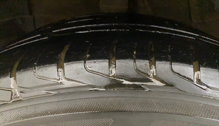 2022 Tata NEXON XZA PLUS (PREMIUM) DIESEL JET, Diesel, Automatic, 58,990 km, Right Rear Tyre Tread