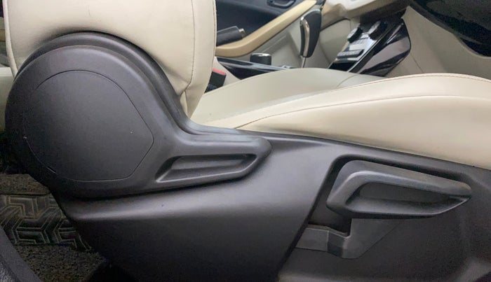 2022 Tata NEXON XZA PLUS (PREMIUM) DIESEL JET, Diesel, Automatic, 58,990 km, Driver Side Adjustment Panel