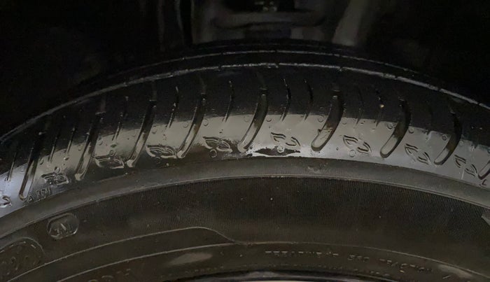 2021 Nissan MAGNITE XV MT, Petrol, Manual, 16,086 km, Right Front Tyre Tread