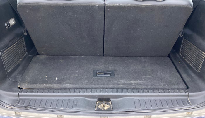 2018 Tata Hexa Varicor 400 XTA, Diesel, Automatic, 62,926 km, Boot Inside