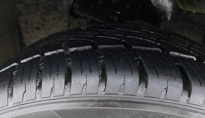 2018 Tata Hexa Varicor 400 XTA, Diesel, Automatic, 62,926 km, Left Front Tyre Tread