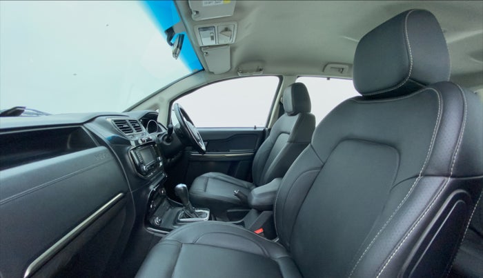 2018 Tata Hexa Varicor 400 XTA, Diesel, Automatic, 62,926 km, Right Side Front Door Cabin