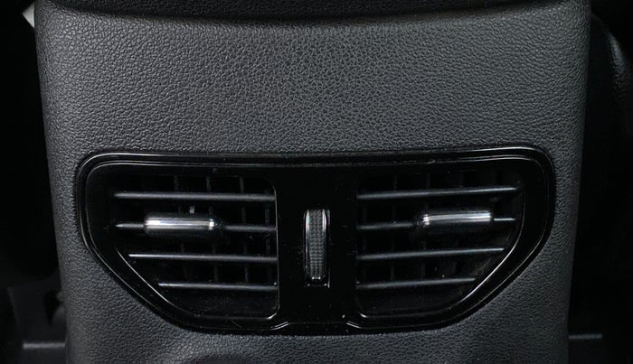 2018 Tata Hexa Varicor 400 XTA, Diesel, Automatic, 62,926 km, Rear AC Vents