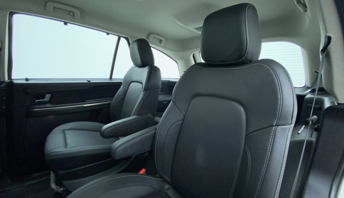 2018 Tata Hexa Varicor 400 XTA, Diesel, Automatic, 62,926 km, Right Side Rear Door Cabin