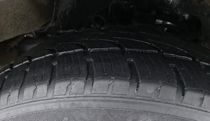 2018 Tata Hexa Varicor 400 XTA, Diesel, Automatic, 62,926 km, Right Front Tyre Tread