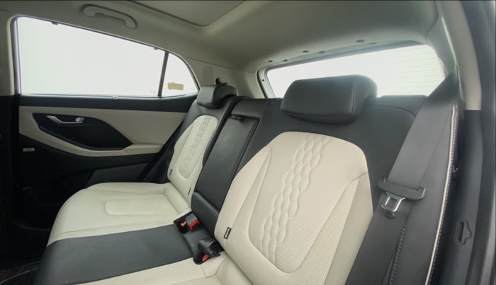 2020 Hyundai Creta 1.5 SX (O) AT, Petrol, Automatic, 20,235 km, Right Side Rear Door Cabin