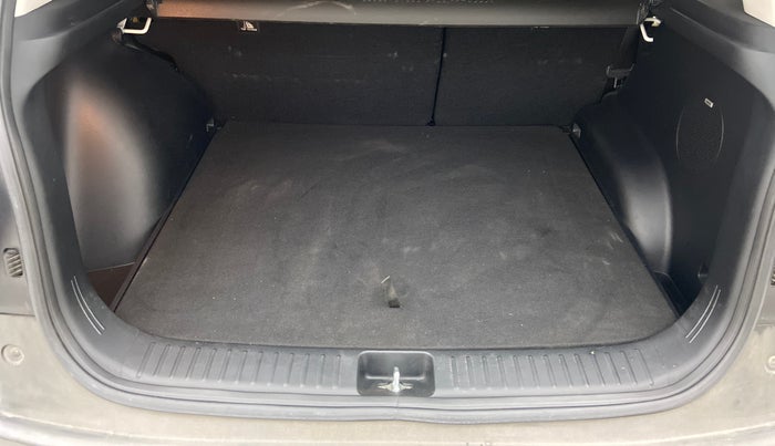 2020 Hyundai Creta 1.5 SX (O) AT, Petrol, Automatic, 20,235 km, Boot Inside