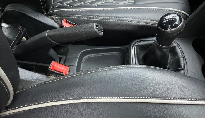 2019 Volkswagen Ameo COMFORTLINE 1.0L, Petrol, Manual, 46,451 km, Gear Lever