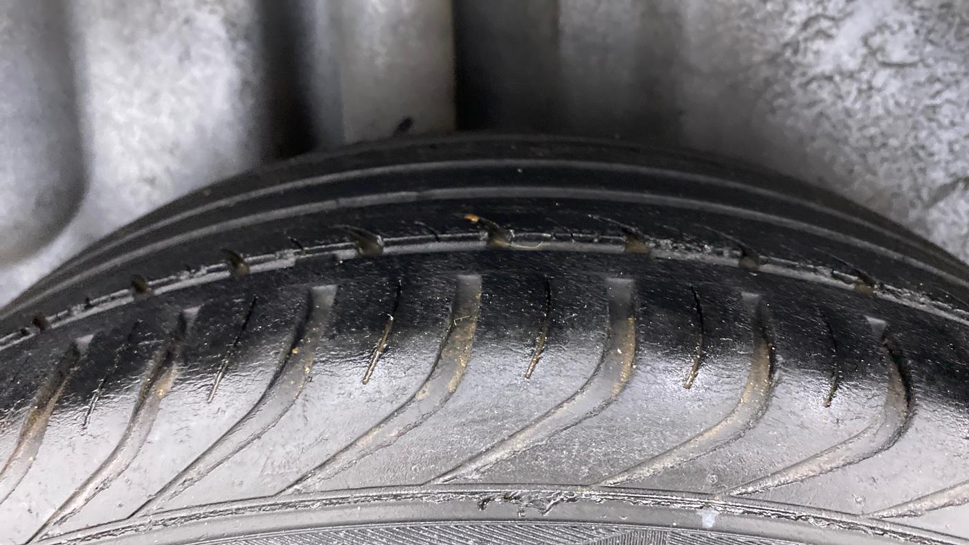 2019 Volkswagen Ameo COMFORTLINE 1.0L, Petrol, Manual, 46,451 km, Right Rear Tyre Tread