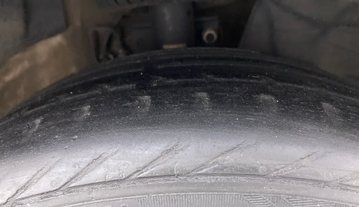 2019 Volkswagen Ameo COMFORTLINE 1.0L, Petrol, Manual, 46,451 km, Right Front Tyre Tread
