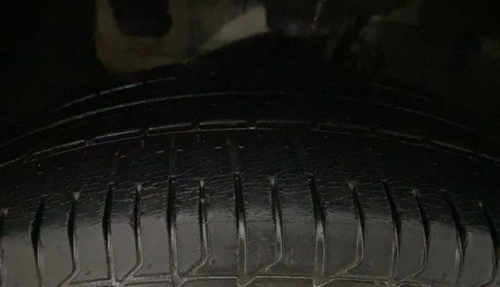 2019 Hyundai Elite i20 SPORTZ PLUS 1.2, Petrol, Manual, 23,668 km, Left Front Tyre Tread