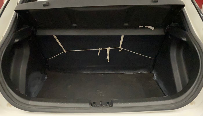 2019 Hyundai Elite i20 SPORTZ PLUS 1.2, Petrol, Manual, 23,668 km, Boot Inside