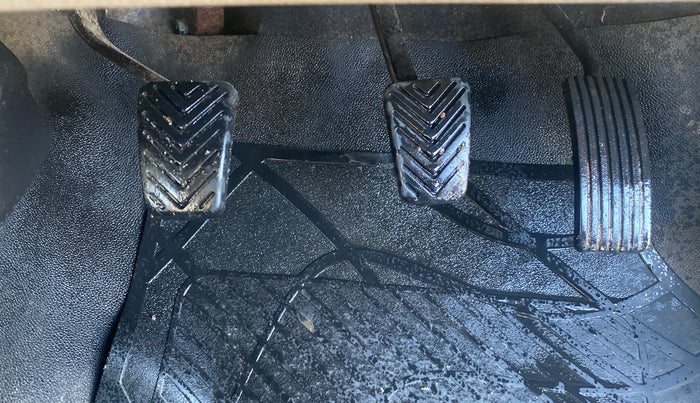 2015 Hyundai Eon ERA +, Petrol, Manual, 95,486 km, Pedals