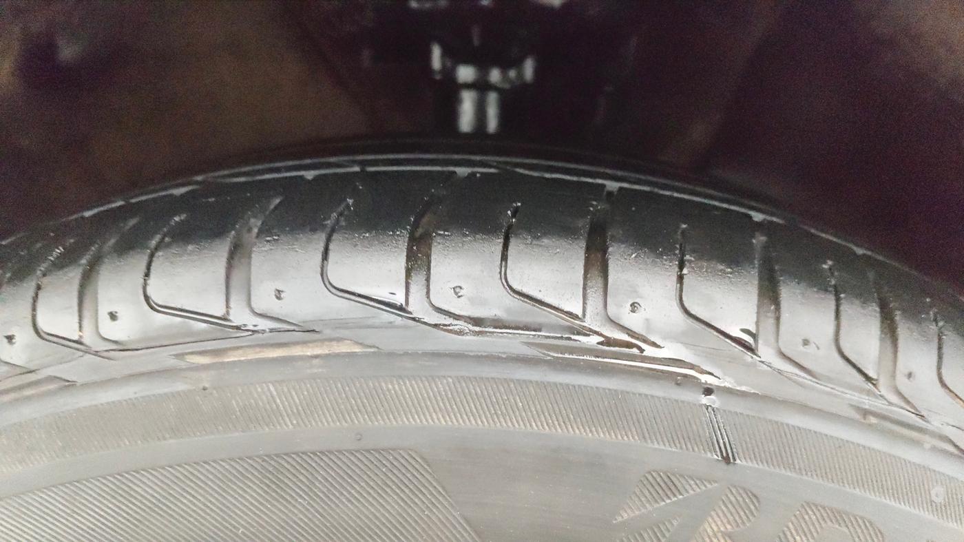 2021 Hyundai VENUE SX PLUS 1.0 TURBO DCT, Petrol, Automatic, 90,257 km, Right Front Tyre Tread