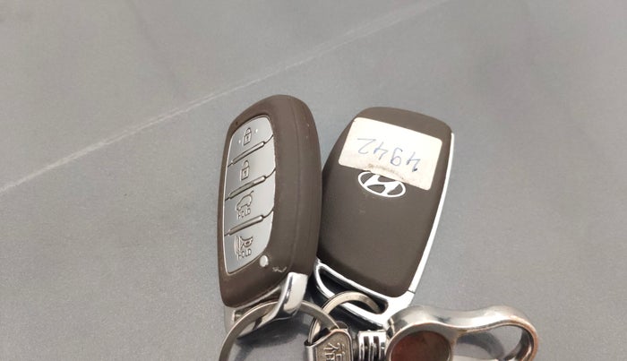 2021 Hyundai VENUE SX PLUS 1.0 TURBO DCT, Petrol, Automatic, 90,189 km, Key Close Up