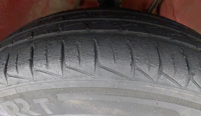 2020 Maruti Alto LXI, Petrol, Manual, 37,676 km, Right Front Tyre Tread