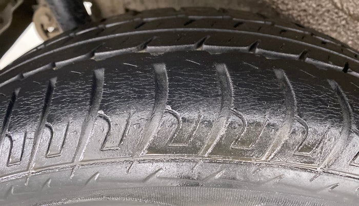 2013 Maruti Wagon R 1.0 VXI, Petrol, Manual, 40,451 km, Right Rear Tyre Tread