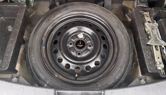 2013 Maruti Wagon R 1.0 VXI, Petrol, Manual, 40,451 km, Spare Tyre