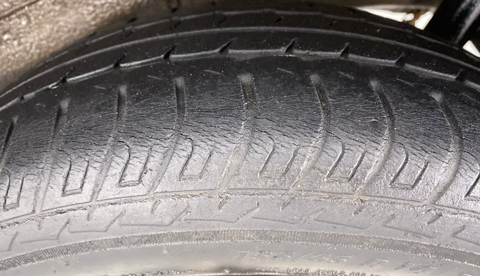 2013 Maruti Wagon R 1.0 VXI, Petrol, Manual, 40,451 km, Left Rear Tyre Tread