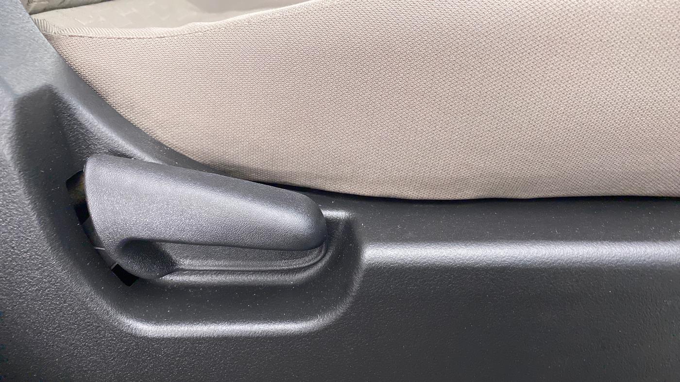 2013 Maruti Wagon R 1.0 VXI, Petrol, Manual, 40,451 km, Driver Side Adjustment Panel