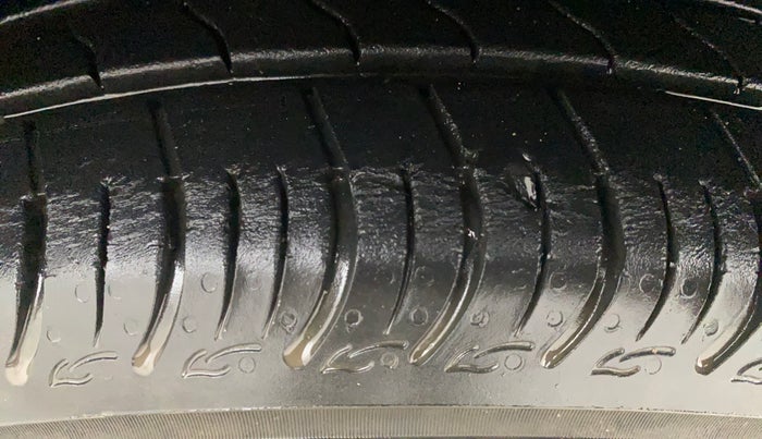 2018 Maruti Celerio ZXI, Petrol, Manual, 67,365 km, Left Front Tyre Tread