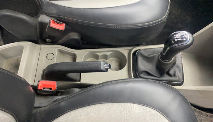 2018 Tata Tiago XT PETROL, Petrol, Manual, 1,28,118 km, Gear Lever