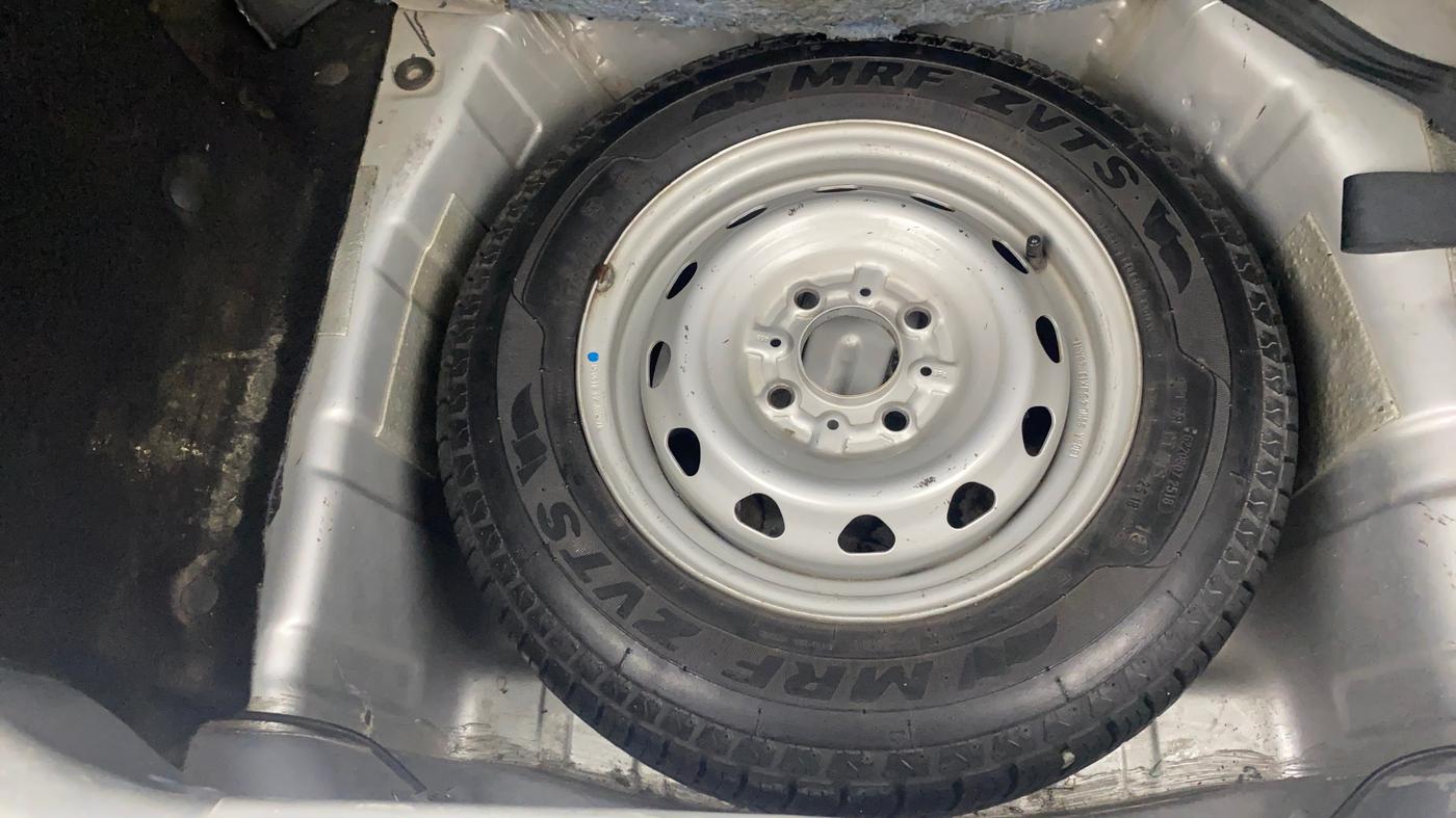 2018 Tata Tiago XT PETROL, Petrol, Manual, 1,28,118 km, Spare Tyre
