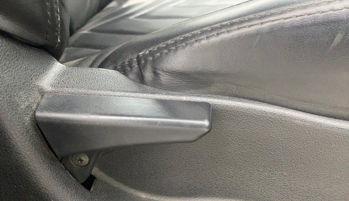 2018 Tata Tiago XT PETROL, Petrol, Manual, 1,28,118 km, Driver Side Adjustment Panel