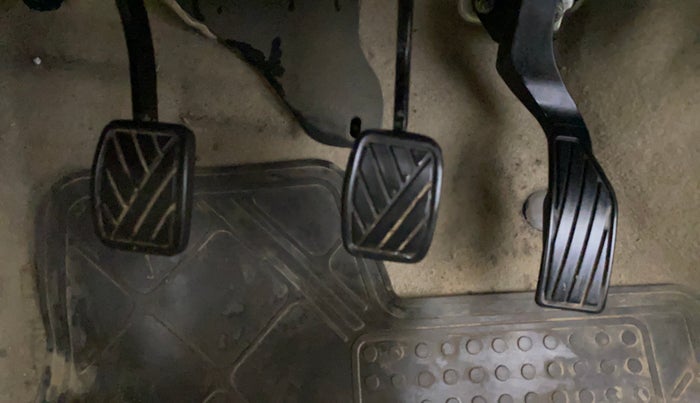 2015 Maruti Ertiga VXI, Petrol, Manual, 46,143 km, Pedals